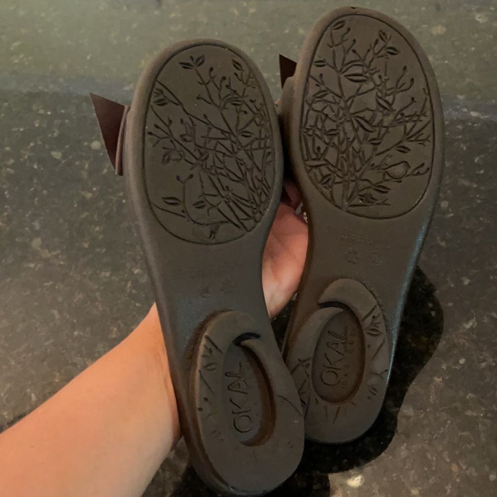 Oka b. Bow Chic *Classic* Neutral Slides Sz M/L Ln! - Picture 7 of 11